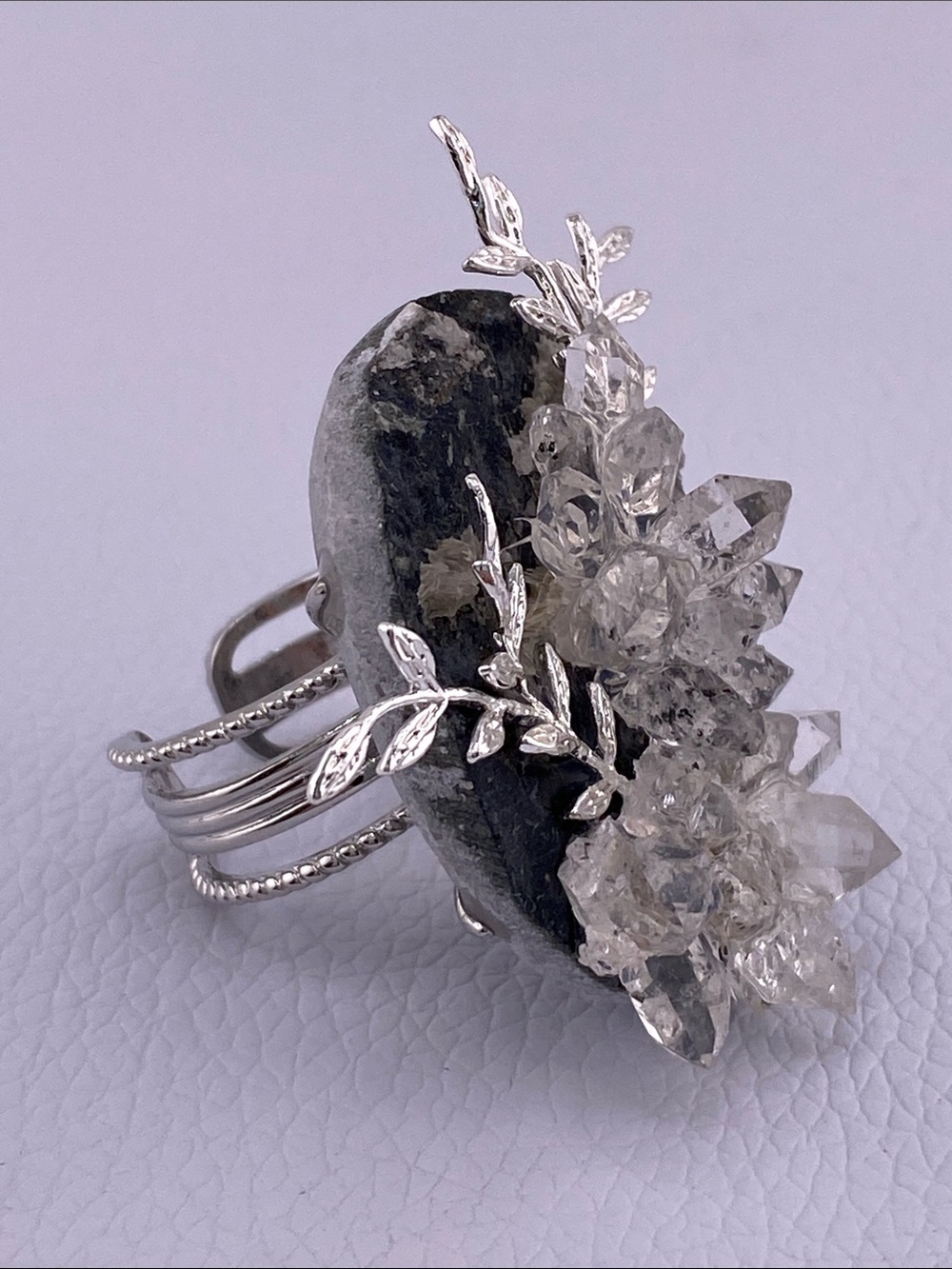 đź”® Raw Black Calcite & Herkimer Diamond Cluster Botanical Statement Ring - Picture 2 of 5